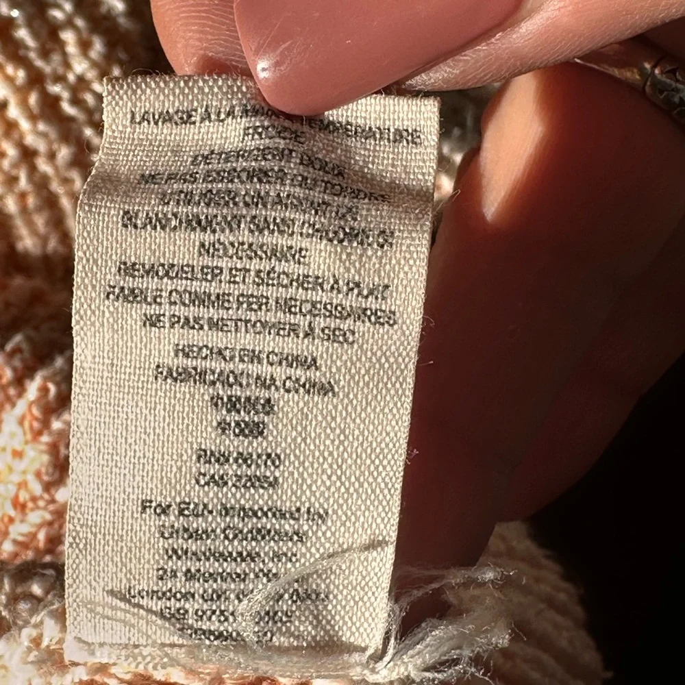 Free People size Large light peach pink crewneck sweater‎